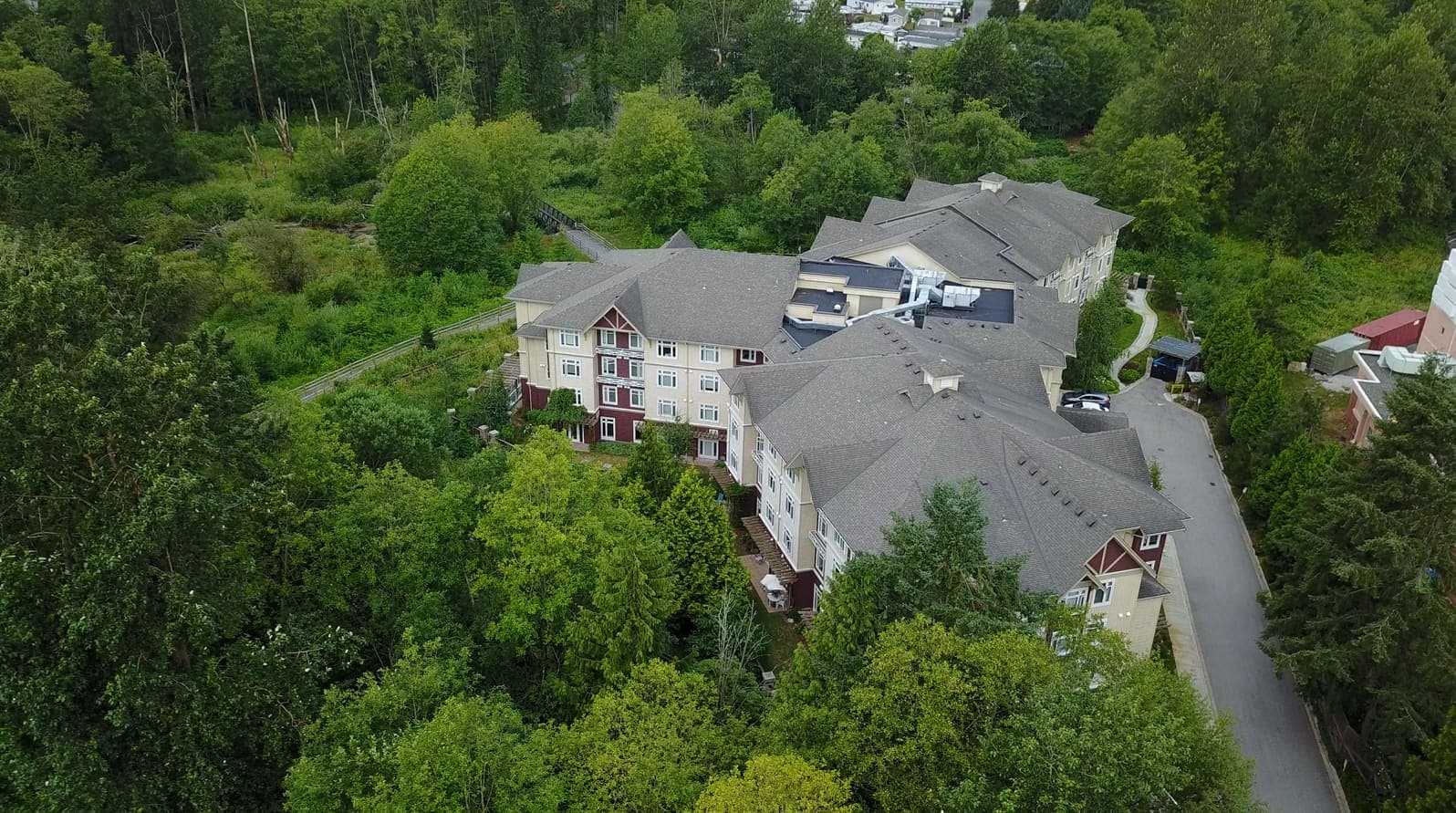 Bear Creek Villa tucked into the forest canopy